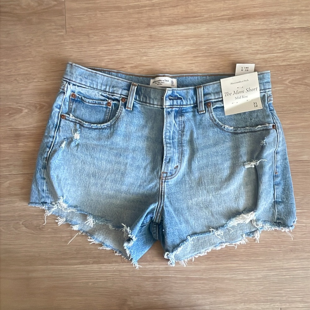 Abercrombie & Fitch Light Blue Mom Shorts - Distressed Denim NWT